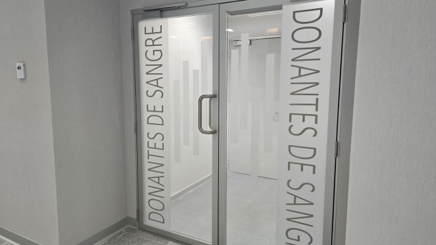 Puerta Unidad de donantes cerrada
